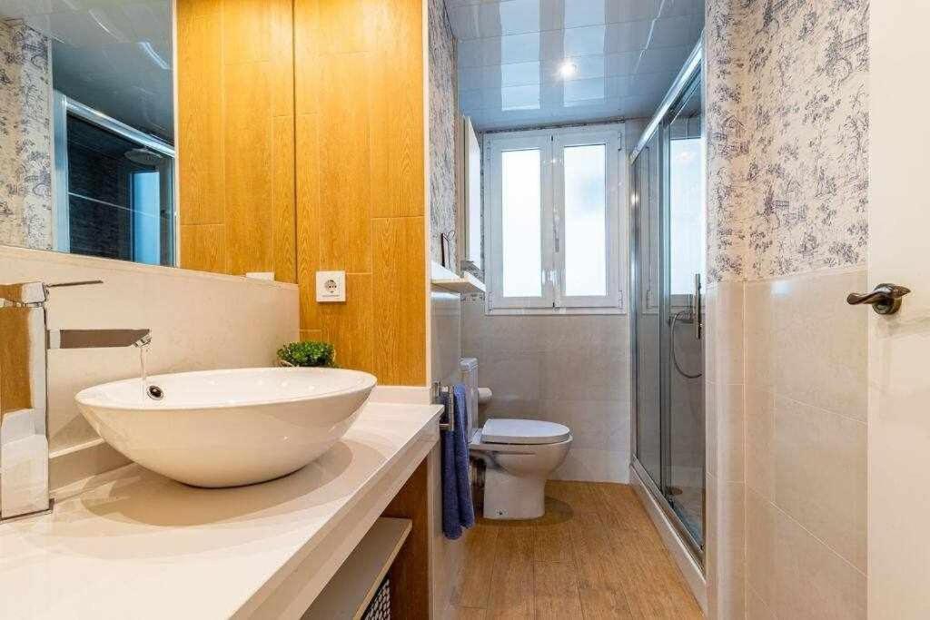 3 Apartamento En Estadio Sevilla 8 Plazas 3 Hab Y Metro Luaran gambar