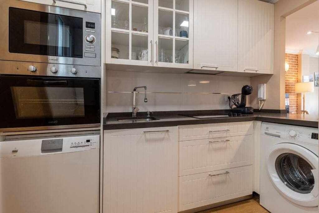 3 Apartamento En Estadio Sevilla 8 Plazas 3 Hab Y Metro Luaran gambar