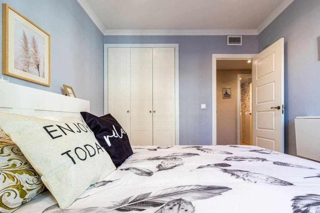3 Apartamento En Estadio Sevilla 8 Plazas 3 Hab Y Metro Luaran gambar